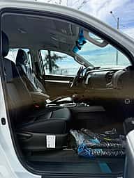 Toyota Hilux Limited 2027 - miniatura 9