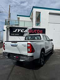 Toyota Hilux Limited 2027 - miniatura 3