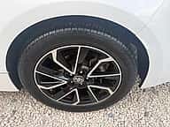 Toyota Corolla LE 2020 - miniatura 9