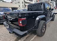 Jeep Gladiator Overland 2023 - miniatura 2
