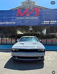 Dodge Challenger SXT 2020 - miniatura 2