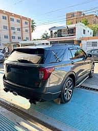 Ford Explorer ST 2020 - miniatura 3