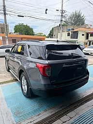 Ford Explorer XLT 2021 - miniatura 4
