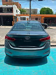Hyundai Accent SE 2020 - miniatura 4