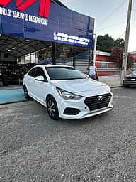 Hyundai Accent SE 2021 - miniatura 3