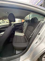 Hyundai Elantra SE 2020 - miniatura 7