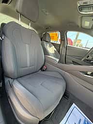 Hyundai Elantra SE 2021 - miniatura 9