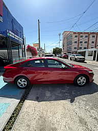 Hyundai Elantra SE 2021 - miniatura 7