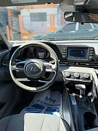 Hyundai Elantra SE 2021 - miniatura 11