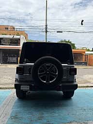 Jeep Wrangler Sahara 2020 - miniatura 7