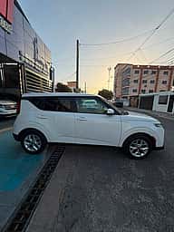 Kia Soul S 2021 - miniatura 4