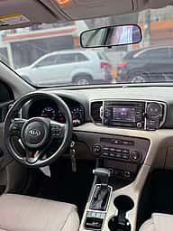Kia Sportage LX 2017 - miniatura 11