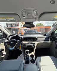 Kia Sportage LX 2020 - miniatura 5