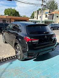Mitsubishi Motors Outlander SE 2023 - miniatura 5