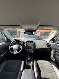 Mitsubishi Motors Outlander SE 2023 - miniatura 11