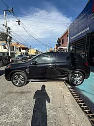 Mitsubishi Motors Outlander SE 2023 - miniatura 4