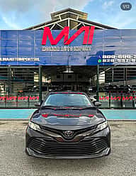 Toyota Camry LE 2019 - miniatura 1