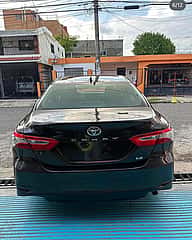 Toyota Camry LE 2019 - miniatura 4