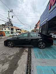 Toyota Camry SE 2019 - miniatura 7