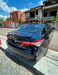 Toyota Camry SE 2020 - miniatura 4