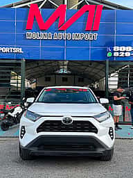 Toyota RAV4 LE 2022 - miniatura 2