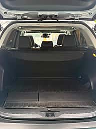 Toyota RAV4 XLE 2020 - miniatura 3
