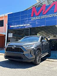 Toyota RAV4 XLE 2021 - miniatura 2