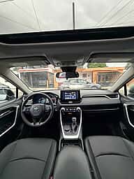 Toyota RAV4 XLE 2021 - miniatura 11