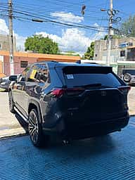 Toyota RAV4 XLE 2021 - miniatura 8