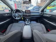 Kia Forte LX 2020 - miniatura 8