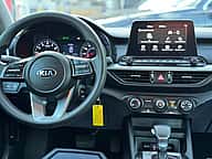 Kia Forte LX 2020 - miniatura 9