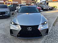 Lexus IS 300 2018 - miniatura 2