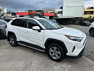 Toyota RAV4 XLE 2022 - miniatura 3