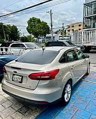 Ford Focus SE 2017 - miniatura 3