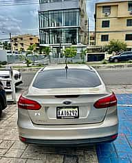 Ford Focus SE 2017 - miniatura 4