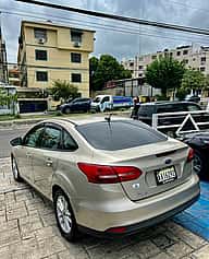 Ford Focus SE 2017 - miniatura 5