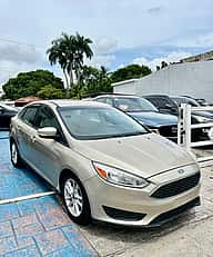 Ford Focus SE 2017 - miniatura 1