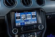 Ford Mustang I4 Convertible 2017 - miniatura 8