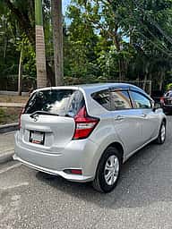 Nissan Note SV 2017 - miniatura 3