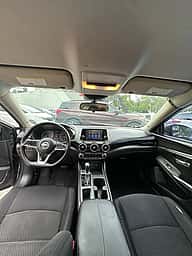 Nissan Sentra S 2020 - miniatura 9