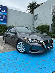 Nissan Sentra S 2020 - miniatura 3