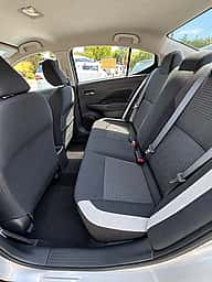 Nissan Versa SV 2021 - miniatura 8