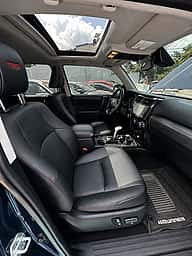 Toyota 4Runner Base Grade 2020 - miniatura 9