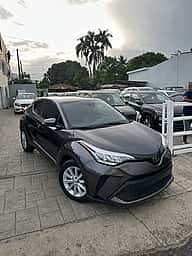 Toyota C-HR LE 2021 - miniatura 3