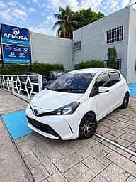 Toyota VITZ 2015 - miniatura 1