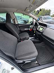Toyota VITZ 2015 - miniatura 9
