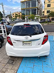 Toyota VITZ 2015 - miniatura 6