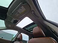 Nissan Pathfinder Platinum 2022 - miniatura 5