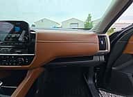 Nissan Pathfinder Platinum 2022 - miniatura 8