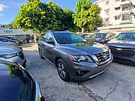 Nissan Pathfinder SV 2020 - miniatura 3
